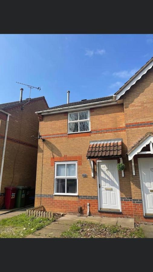 Bluebell House 2 Bedroom With Parking And Garden 스컨소프 외부 사진