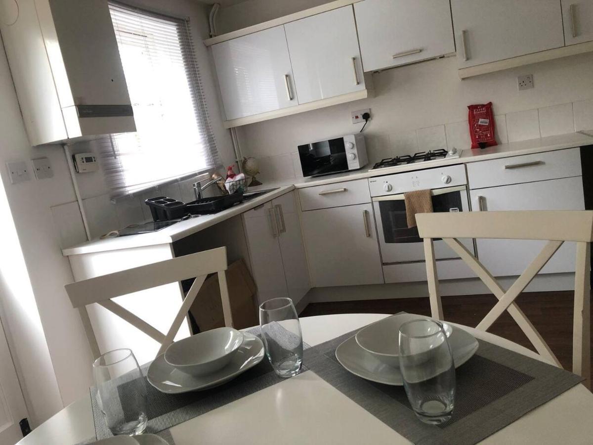 Bluebell House 2 Bedroom With Parking And Garden 스컨소프 외부 사진