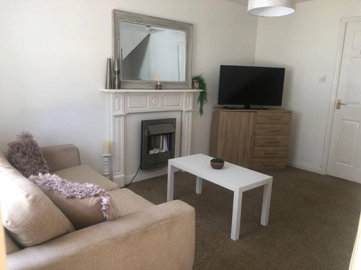 Bluebell House 2 Bedroom With Parking And Garden 스컨소프 외부 사진